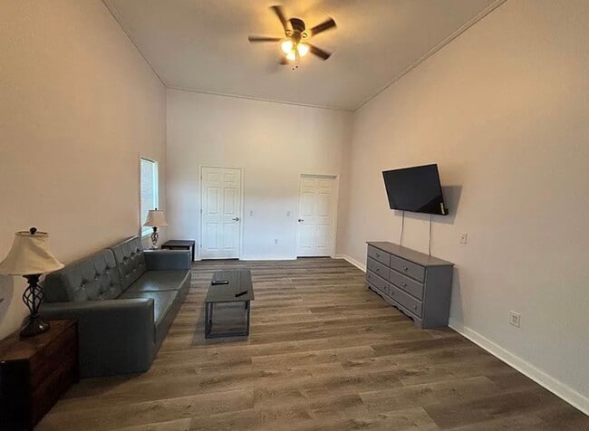 Photo - Large 4 Bedroom 4 bath house