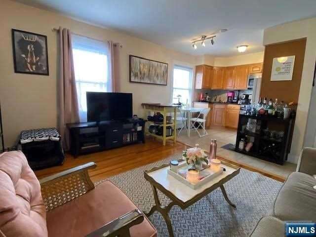 Building Photo - 26 Alexander Ave Unit 2