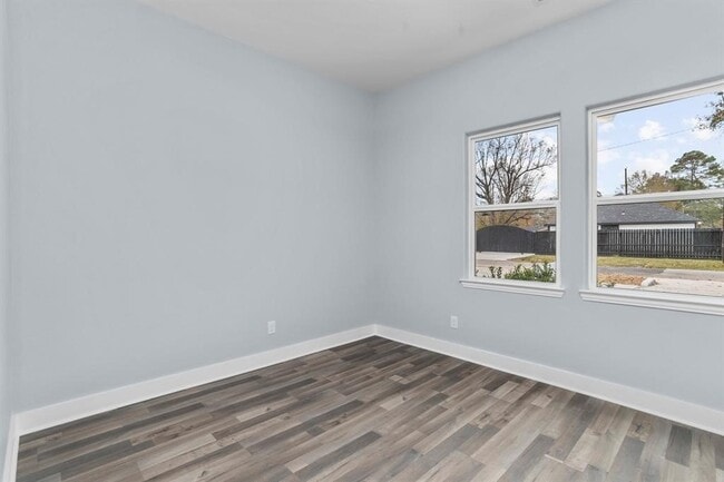 Photo - 1010 Junell St