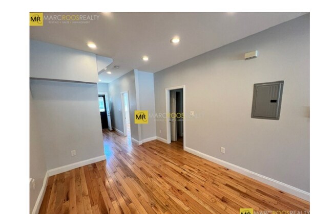 Photo - 113 Moore St Unit 1