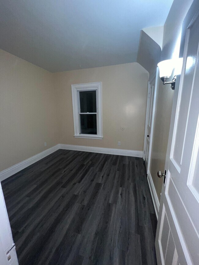 Photo - 1115 Tonawanda St