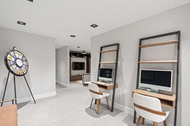 Photo - Dira East Apartments