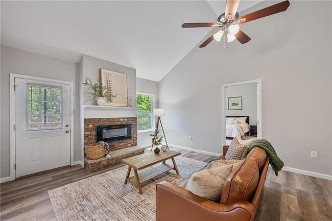 135 Tyrus Ln