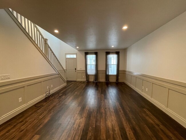 Photo - 280 E Brigham Ln