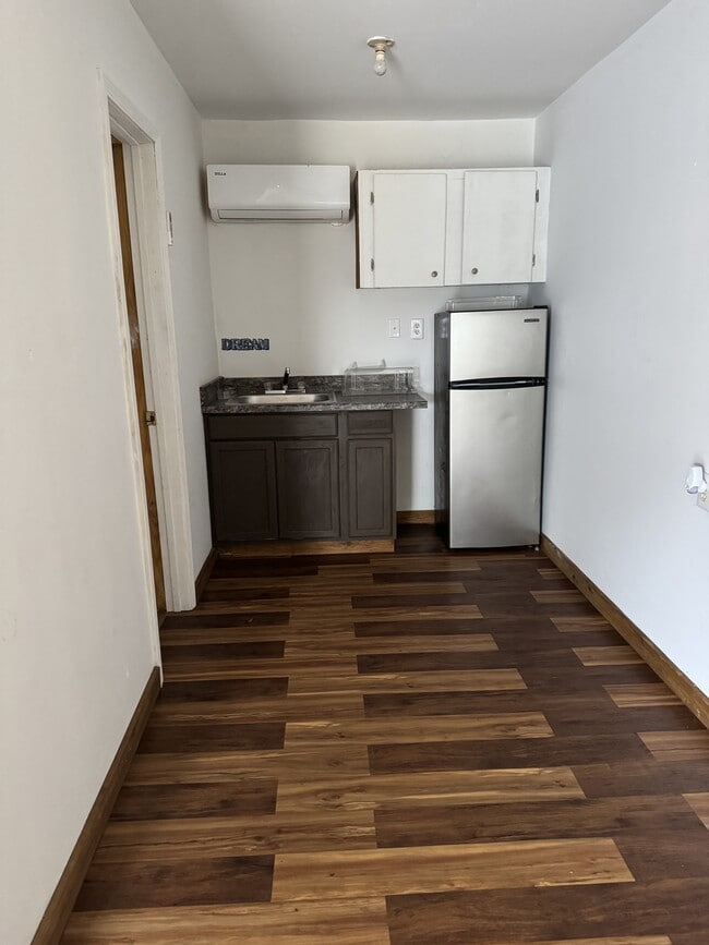 Building Photo - 3626 US-90 Rental