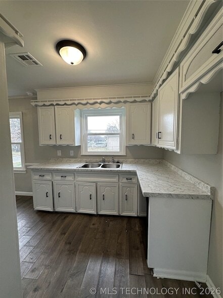 Photo - 6305 E Newton St