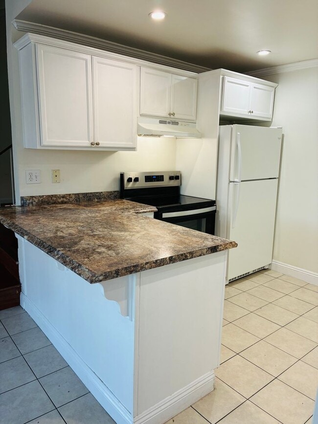 Photo - BEAUTIFUL 3 BEDROOM/ 2 BATH- ONE TIME RENTAL Unit 1195-1