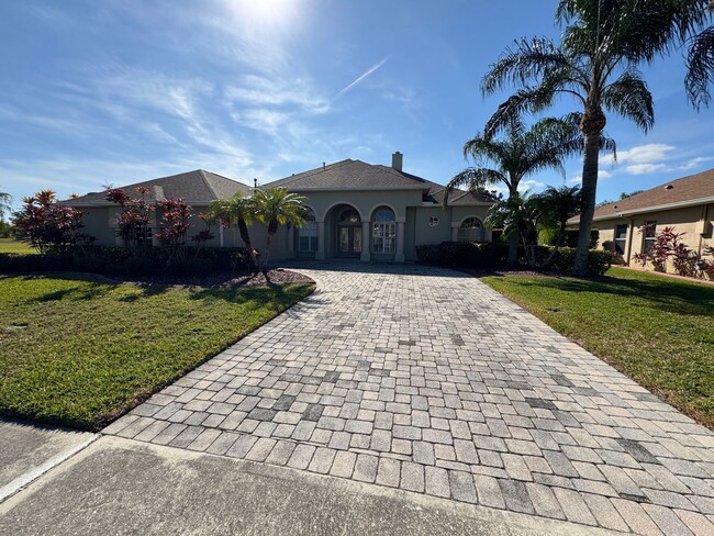 WATERVIEW! Stunning 5bd/3ba property! - WATERVIEW! Stunning 5bd/3ba property! House