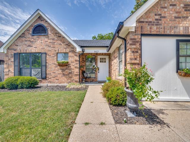 8421 Liberty Ln