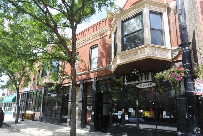 Building Photo - 2269 N Lincoln Ave Rental