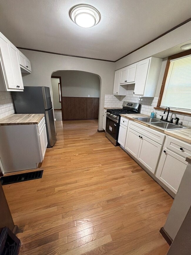 Photo - 12326 Larimore Rd