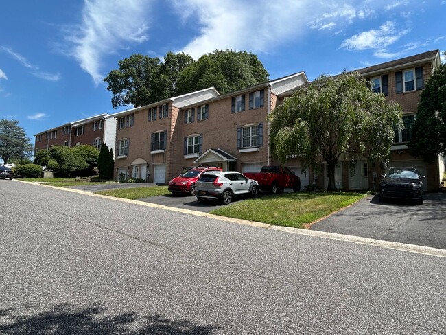 Photo - 4876 Weatherhill Dr