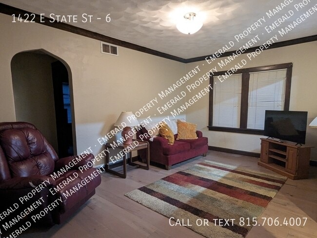 Photo - 1422 E State St Unit 6