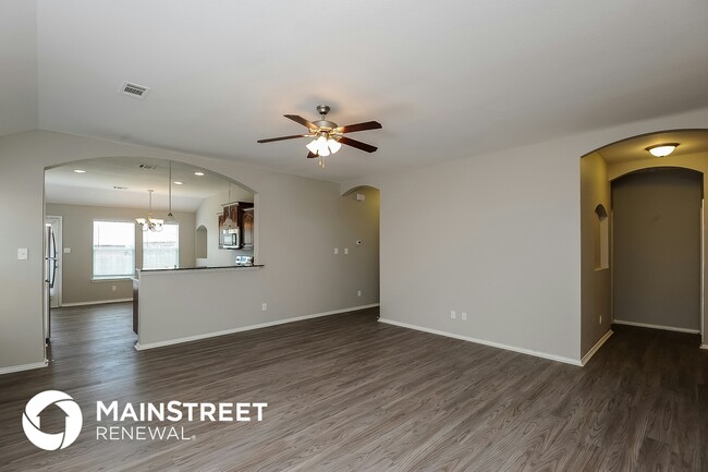 Photo - 421 Crescent Creek Ln