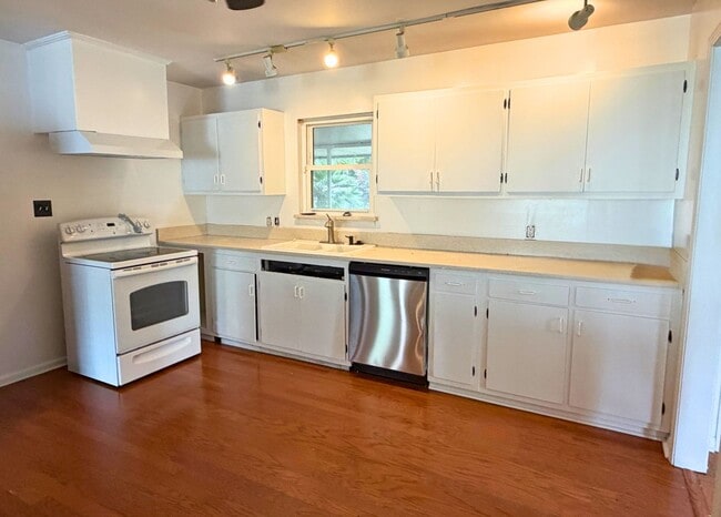 Photo - Cottage style home