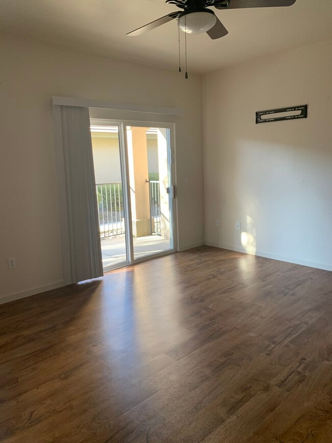 6850 Sharlands Ave Unit V1128