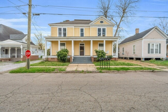 Photo - 622 4th St S