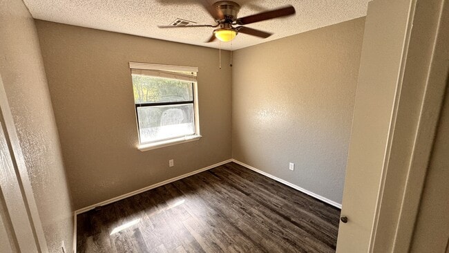 Photo - 812 SE 15th St