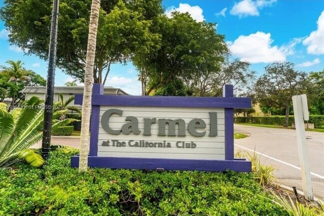 Building Photo - 811 NE 199th St Unit 206-33