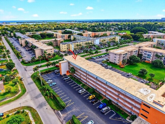 230 NE 26th Ave Unit 302