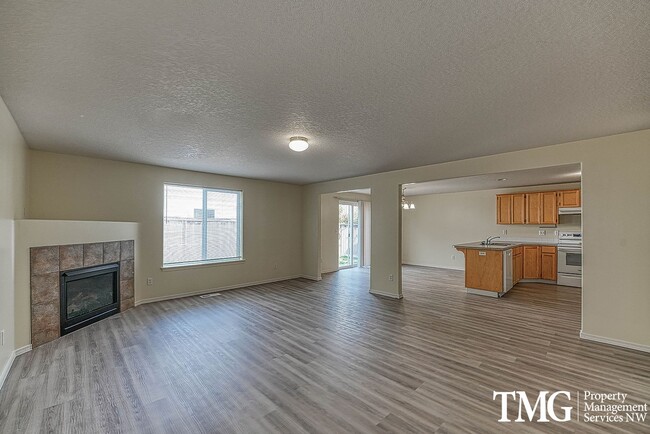 Photo - 15012 NE 68th Way