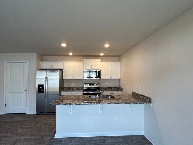 Photo - 4 Bed 2.5 Bath