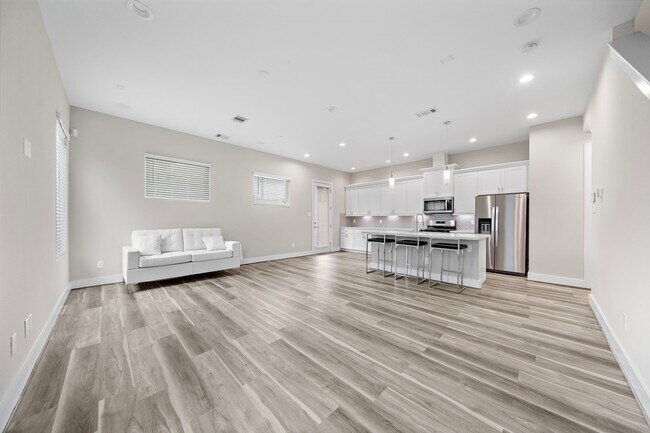 Photo - 7510 Sandle St