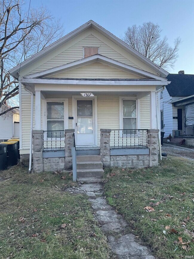 Photo - 1807 Hale Ave