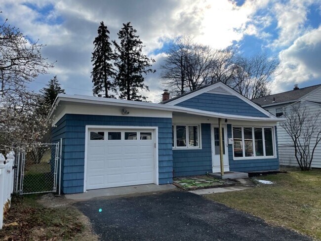 Photo - Single Family House 3 bed 1 bath House with garage!