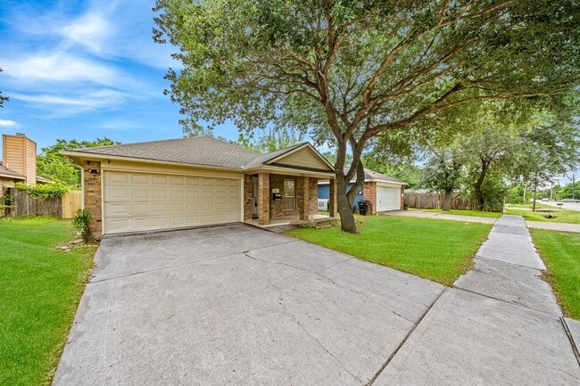 Photo - 3521 Lydia St