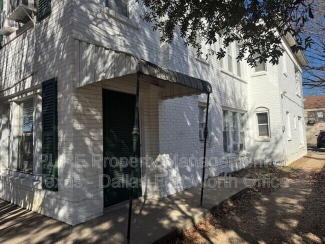 Photo - 3762 W 7th St Unit 2