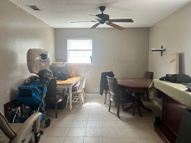 Photo - 2633 Mission Rd