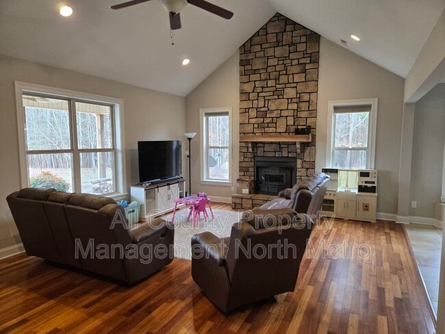 Photo - 2068 Corinth Rd