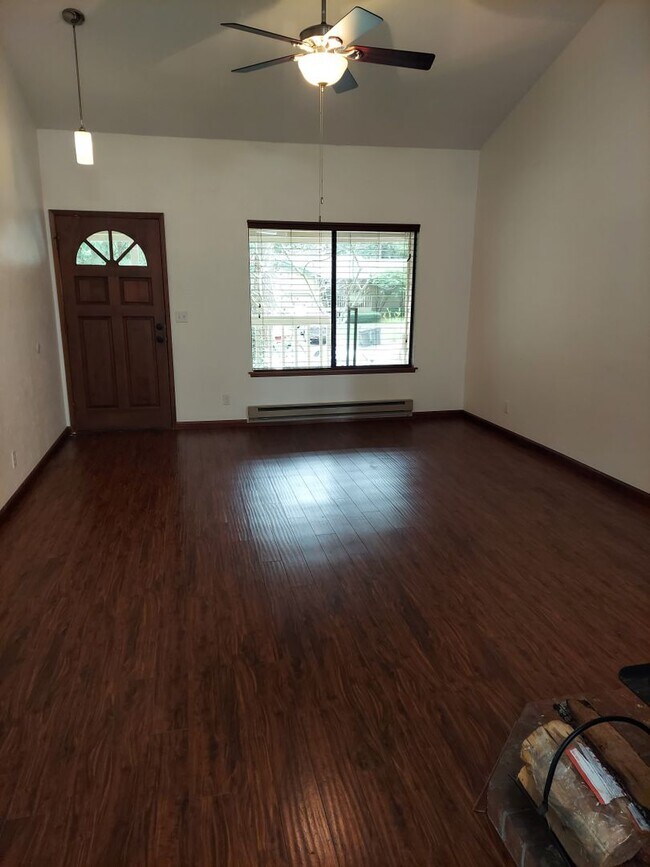 Photo - 50-54 NW Lopez Ln Unidad 50 NW Lopez Lane