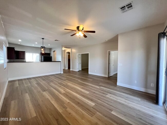 2138 N Arbor Ln