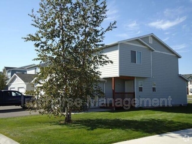 Building Photo - 2460 Wheeler Dr Unit B Rental
