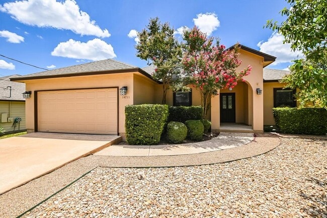 Photo - 14711 Longbranch Dr House