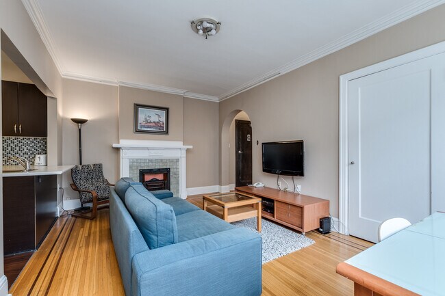 Photo - 935 Jervis St Unit 11