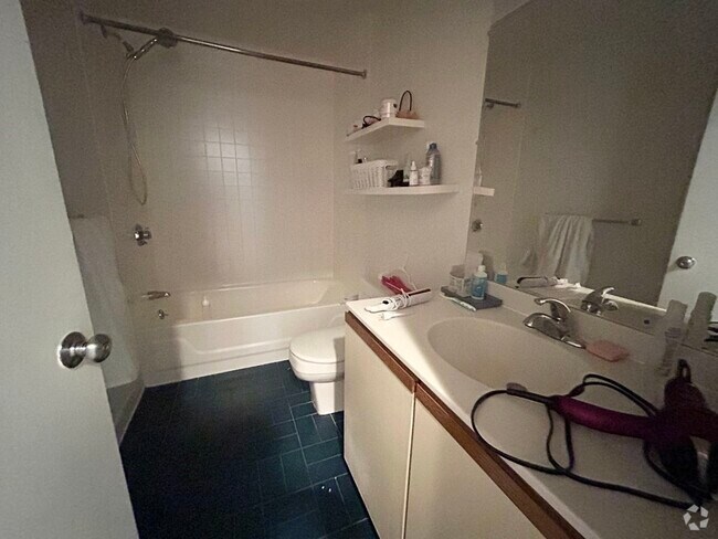 Building Photo - 79 Gainsborough St Unit 2 Rental