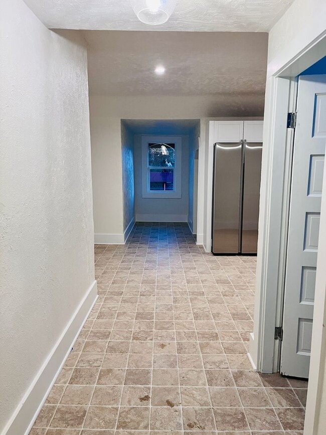 Photo - Large renovated 2 bedroom apartment in the...