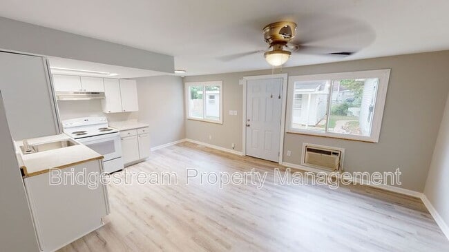 Photo - 1836 Roslyn Ave House