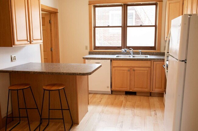 3 Bedroom, 1 Bathroom Duplex