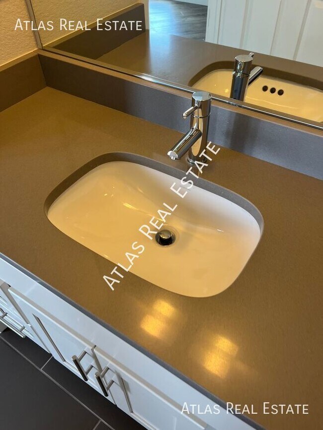 Photo - 2 Bed 1 Bath Apartment with Walkout Deck, ... Unit 206