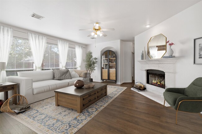 Photo - 3326 Lakeway Ln