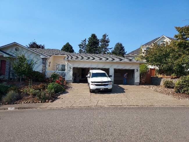 Photo - 1357 Cathlamet Ct NW