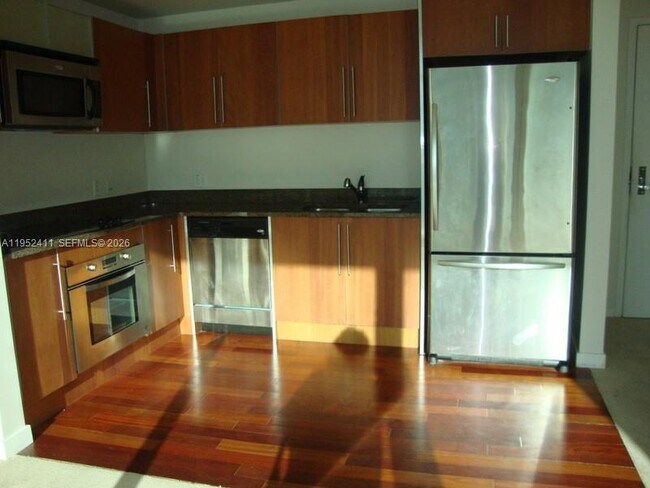 Photo - 300 S Biscayne Blvd Unit T-3009