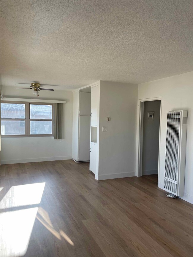 Rincón del desayuno - 1825 S Monterey St Unidad B