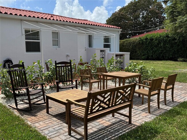 Photo - 51 Montilla Ave