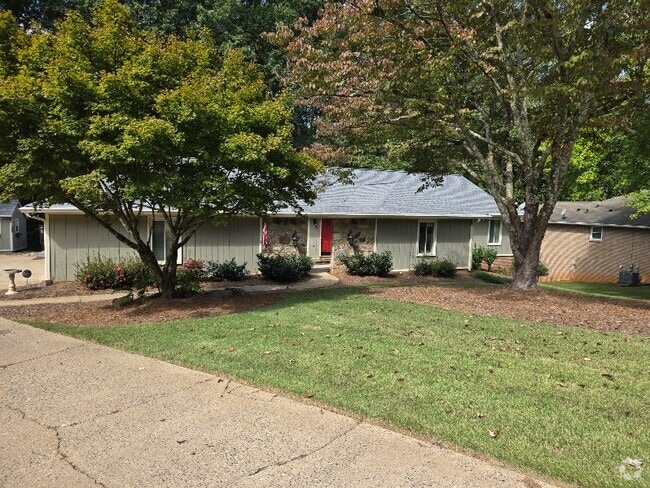 Building Photo - 870 Brookfield Pky Unit Large Furnished Bsmt Apt