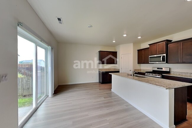 Photo - 1315 W 15th Ave